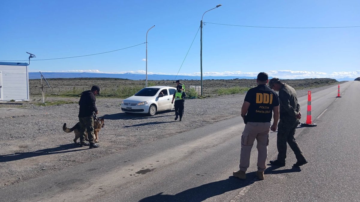 La Policía de Santa Cruz realizó controles preventivos en Perito Moreno y El Calafate