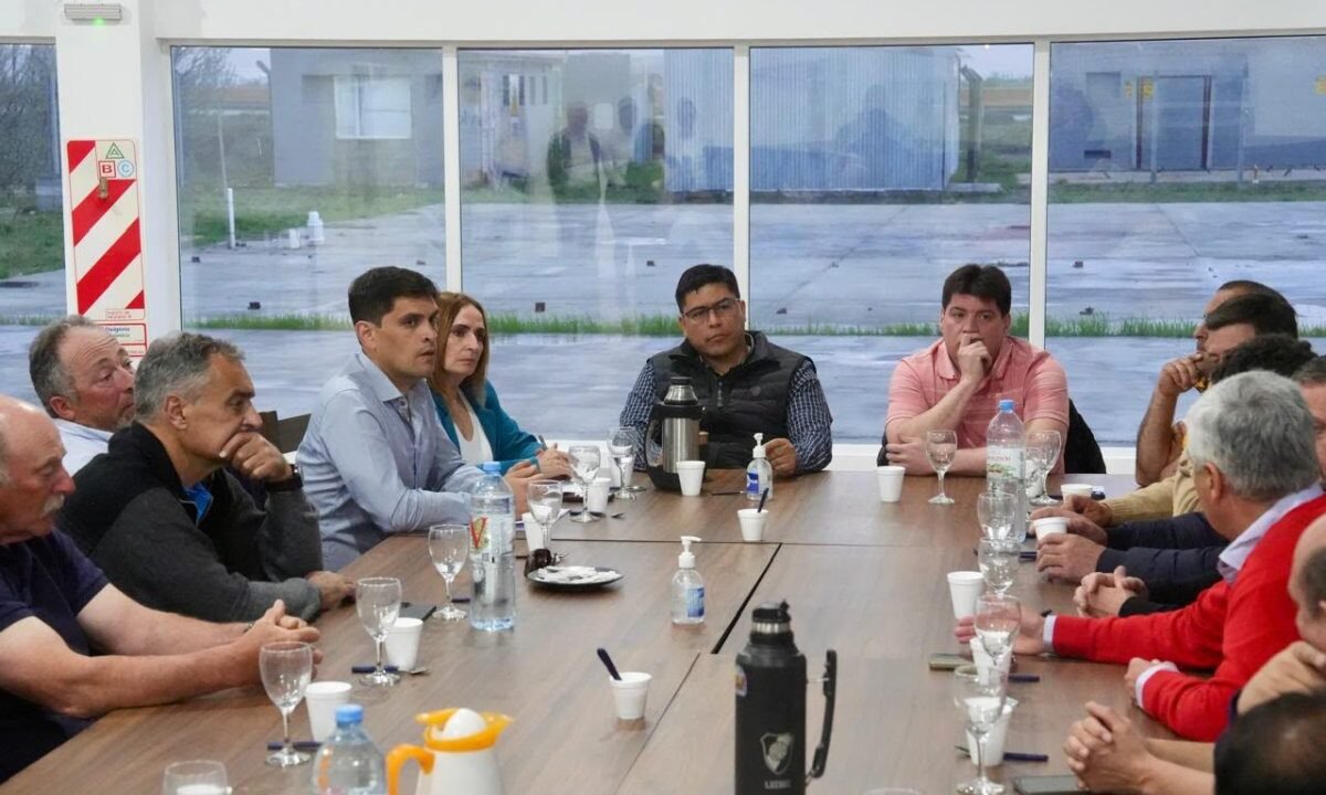Claudio Vidal escuchó a los productores de la zona centro y anunció nuevos controles para combatir el abigeato