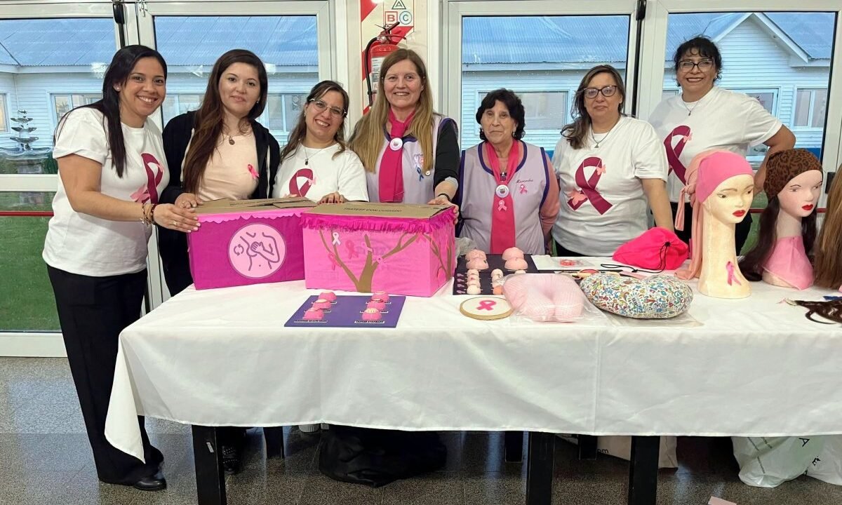 Santa Cruz fortalece las acciones de concientización y acompañamiento comunitario por Octubre Rosa