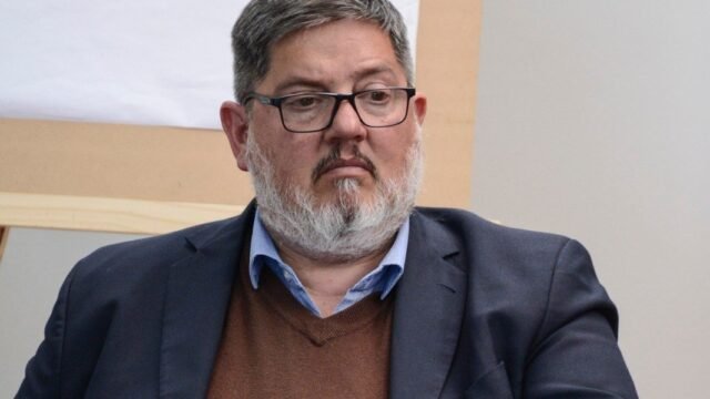 Verbes se refirió a la reapertura de paritarias y explicó la situación financiera de Santa Cruz
