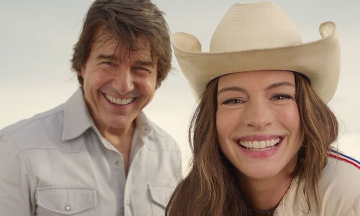 Anne Hathaway salió a respaldar a Tom Cruise ante el estrepitoso fracaso de Digger, su última película: “Me encantó”
