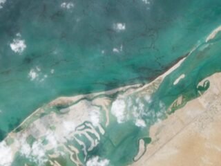 Imágenes satelitales muestran derrames de petróleo vinculados a la guerra contra Irán
