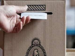 Mientras Santilli sigue en búsqueda de los votos, la eliminación de las PASO reflota las internas del Gobierno